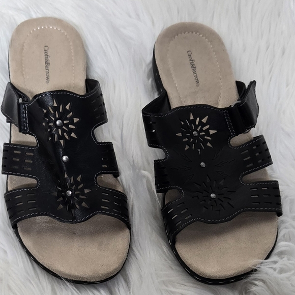 croft & barrow Shoes - Croft & Barrow Black Floral Cutout Sandals